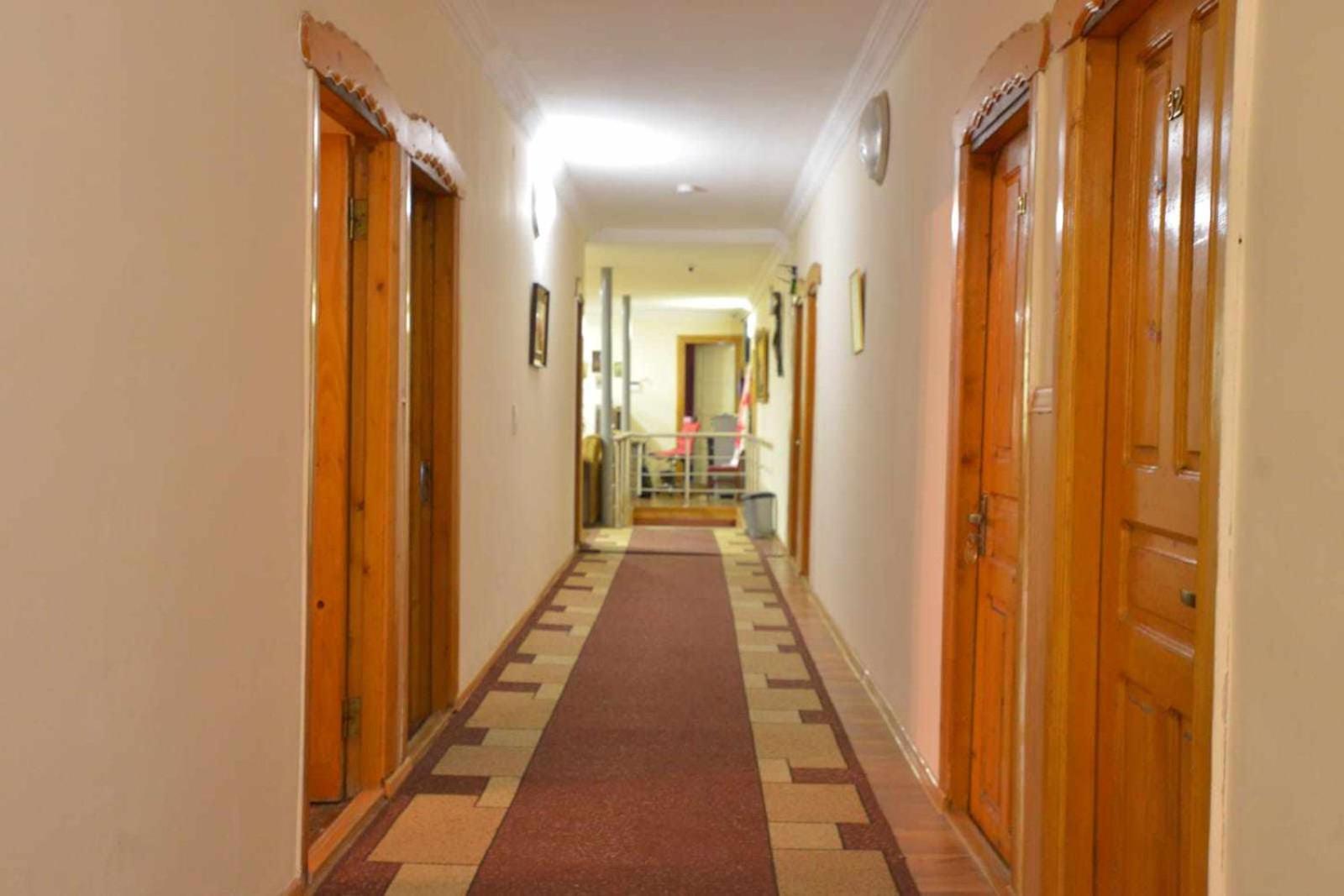 Hotel Nikea Paradiso Кутаиси Экстерьер фото